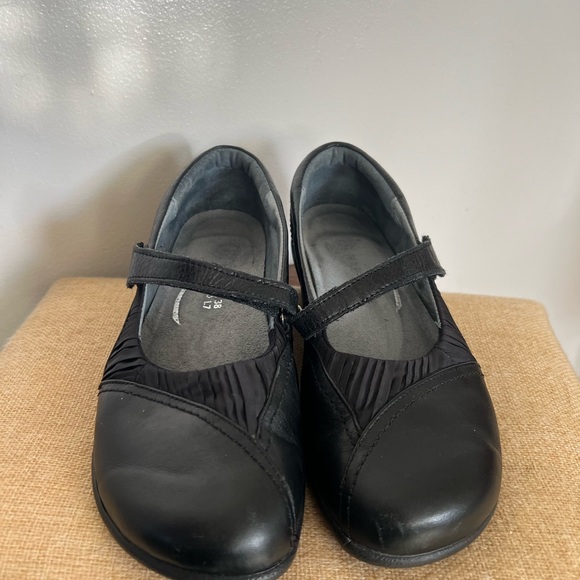 Naot Black Mary Jane’s - Picture 3 of 9
